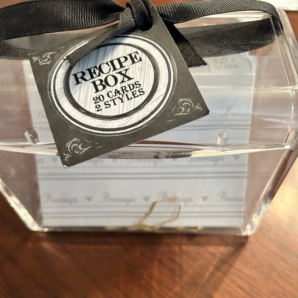 Recipe Box Agrylic with dividers and 20 recipe cards NEW GIFT